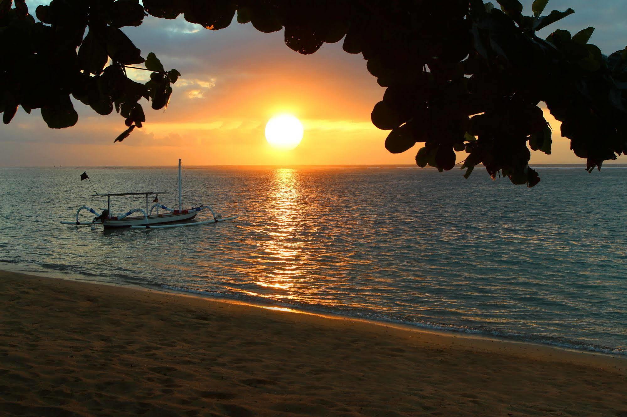 Nesa Sanur Bali Hotel Exterior photo